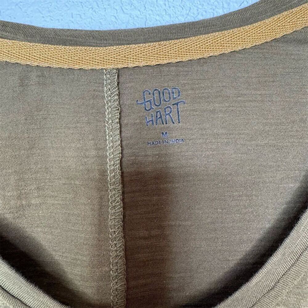 Good Hart Womens V-Neck Tee Size Medium Olive Green Cotton‎ Normcore Mori Girl - Picture 10 of 16